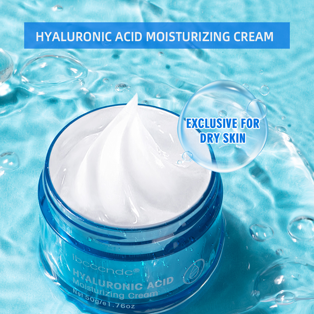 Hyaluronic Acid Hydrating Wate - огляд і ціна Skincare Olay